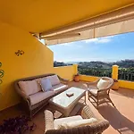 Апартаменты Queen Marie - Golf, Parking And Pool - *